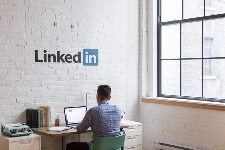 The best LinkedIn marketing handbook for businesses