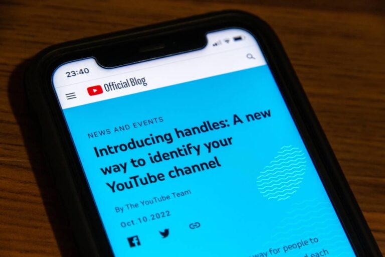 Cómo encontrar o cambiar un "handle" de YouTube