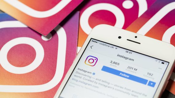 Instagram is testing a feature that will tell you when you take screenshots of Stories