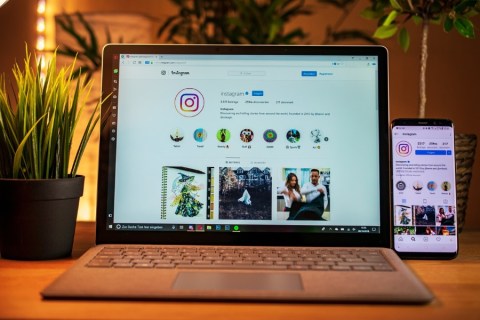 How often are the statistics on Instagram updated?