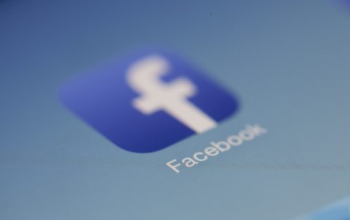 Cómo cambiar tu dirección de correo electrónico principal en Facebook