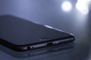 Czy istnieje sposób na odblokowanie iPhone'a bez utraty ważnych danych?